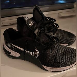 Men’s size 7 Met Con Nike shoes